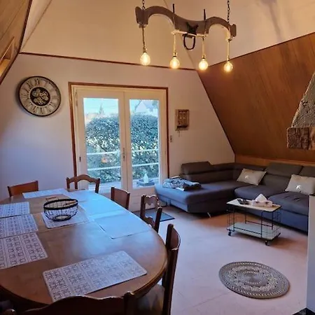 A La Montagne Chalet